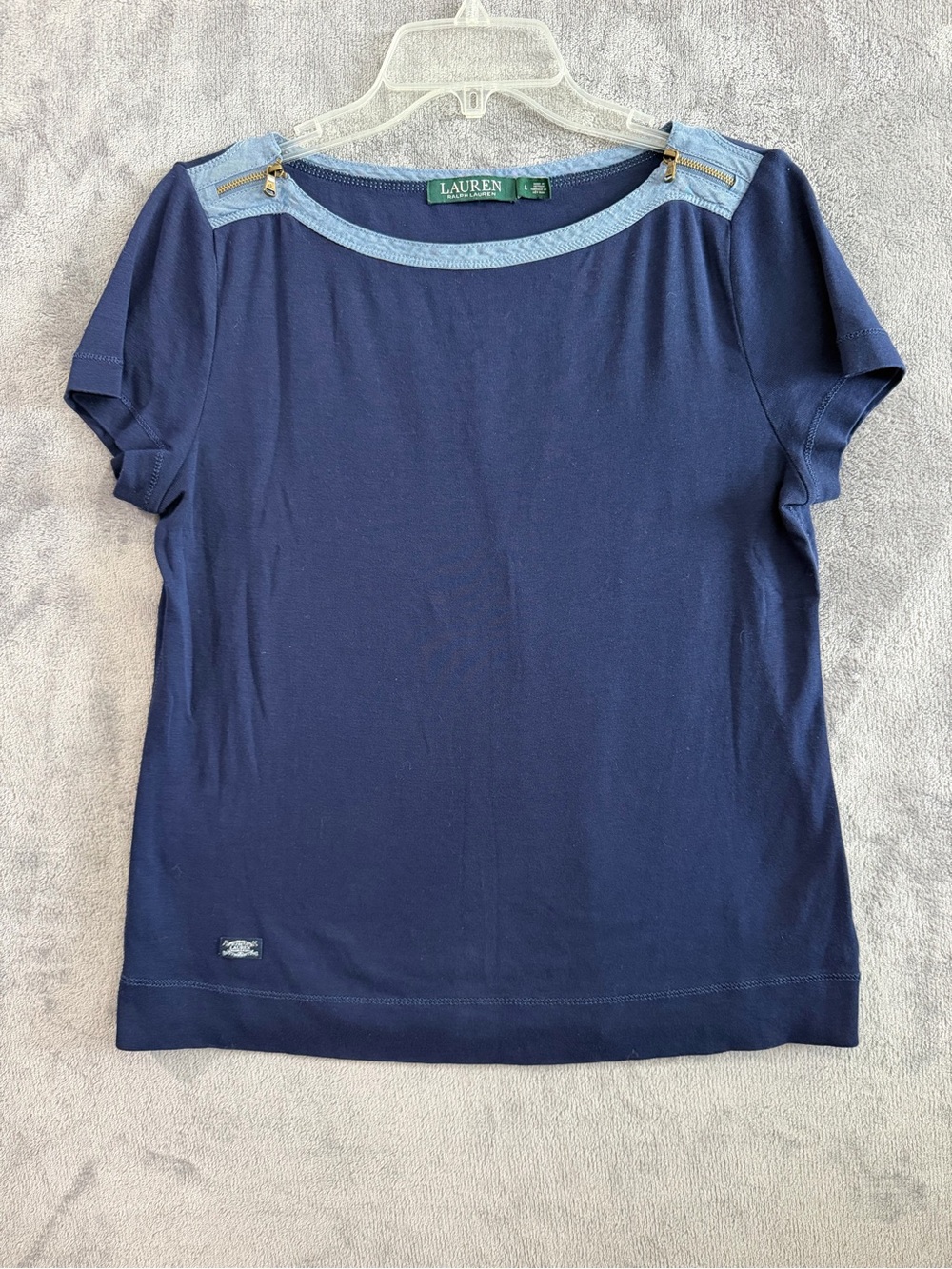 Lauren Ralph Lauren Women’s Large Navy Blue Chambray Trim Zip Shoulder Top